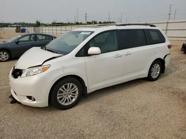 5TDYZ3DC8HS787397 2017 TOYOTA SIENNA - Image 1