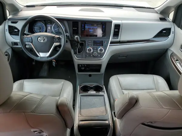 5TDYZ3DC8HS787397 2017 TOYOTA SIENNA - Image 8