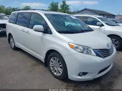 5TDYZ3DC8HS788596 2017 TOYOTA SIENNA