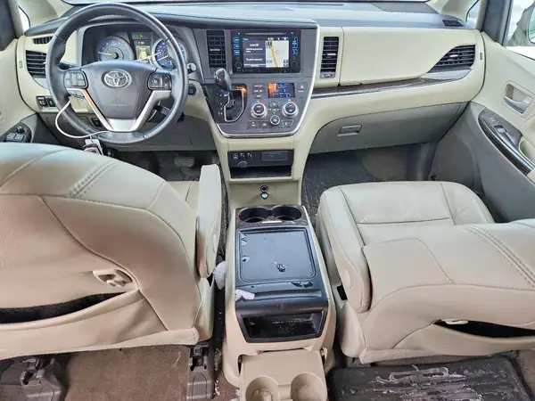 5TDYZ3DC8HS789487 2017 TOYOTA SIENNA - Image 8