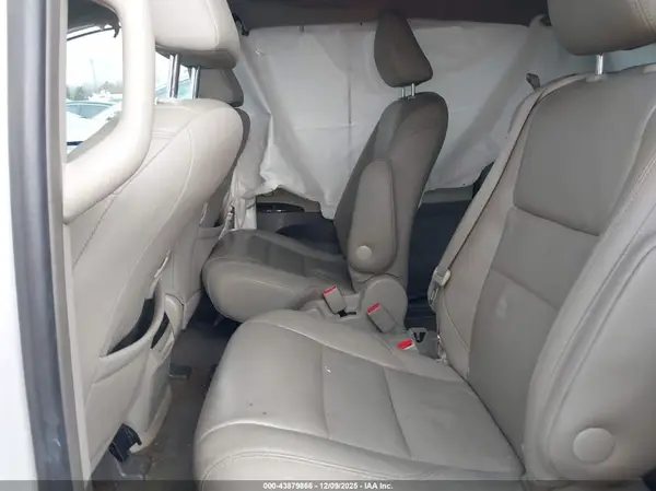 5TDYZ3DC8HS792227 2017 TOYOTA SIENNA - Image 8