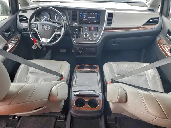 5TDYZ3DC8HS800214 2017 TOYOTA SIENNA - Image 8
