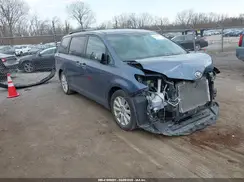 5TDYZ3DC8HS802819 2017 TOYOTA SIENNA