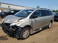 5TDYZ3DC8HS812511 2017 TOYOTA SIENNA