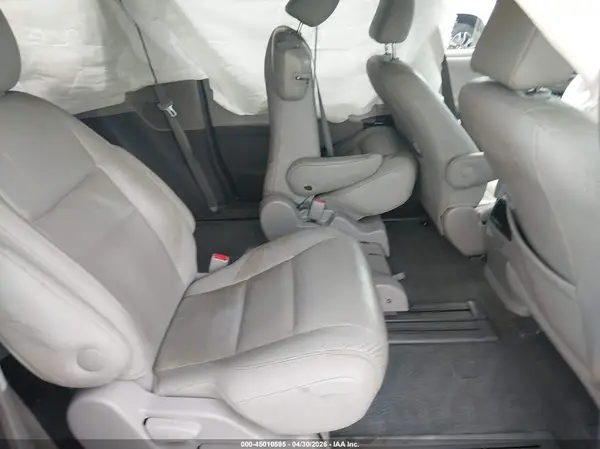 5TDYZ3DC8HS815585 2017 TOYOTA SIENNA - Image 8