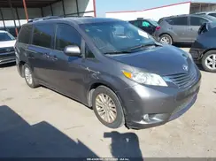 5TDYZ3DC8HS819149 2017 TOYOTA SIENNA