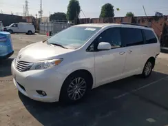 5TDYZ3DC8HS829812 2017 TOYOTA SIENNA