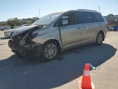 5TDYZ3DC8HS831687 2017 TOYOTA SIENNA