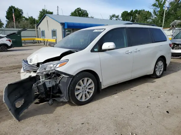 5TDYZ3DC8HS839336 2017 TOYOTA SIENNA - Image 1