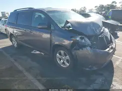 5TDYZ3DC8HS842219 2017 TOYOTA SIENNA