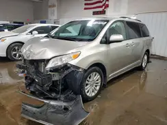 5TDYZ3DC8HS850885 2017 TOYOTA SIENNA