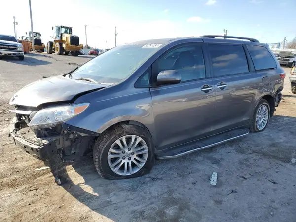 5TDYZ3DC8HS860087 2017 TOYOTA SIENNA - Image 1