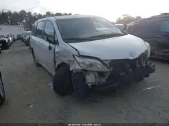 5TDYZ3DC8HS893073 2017 TOYOTA SIENNA
