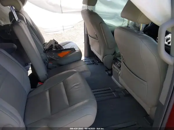 5TDYZ3DC8HS893977 2017 TOYOTA SIENNA - Image 8