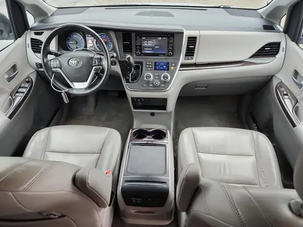 5TDYZ3DC8JS917507 2018 TOYOTA SIENNA - Image 8