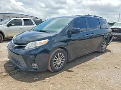 5TDYZ3DC8JS921413 2018 TOYOTA SIENNA