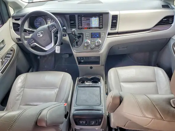 5TDYZ3DC8JS921413 2018 TOYOTA SIENNA - Image 8