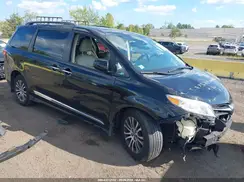 5TDYZ3DC8JS924523 2018 TOYOTA SIENNA