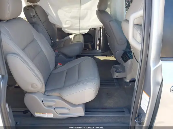 5TDYZ3DC8JS927115 2018 TOYOTA SIENNA - Image 8
