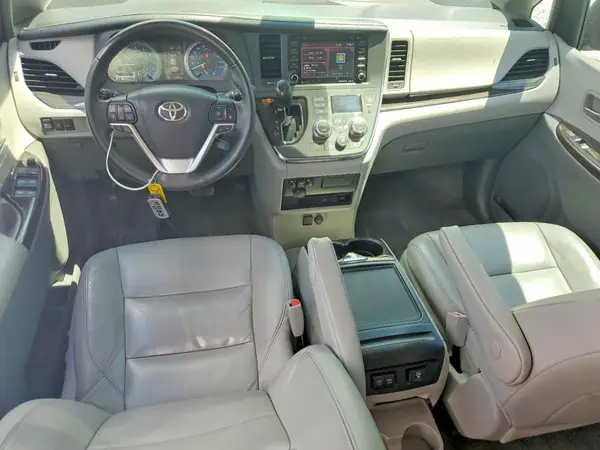 5TDYZ3DC8JS928992 2018 TOYOTA SIENNA - Image 8