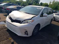 5TDYZ3DC8JS929558 2018 TOYOTA SIENNA