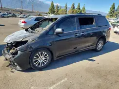 5TDYZ3DC8JS930144 2018 TOYOTA SIENNA