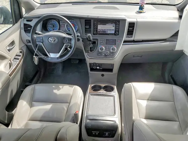 5TDYZ3DC8JS933478 2018 TOYOTA SIENNA - Image 8