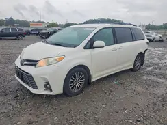 5TDYZ3DC8JS943458 2018 TOYOTA SIENNA