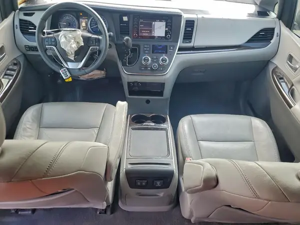 5TDYZ3DC8JS953584 2018 TOYOTA SIENNA - Image 8
