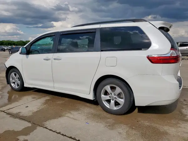 5TDYZ3DC8JS954217 2018 TOYOTA SIENNA - Image 2