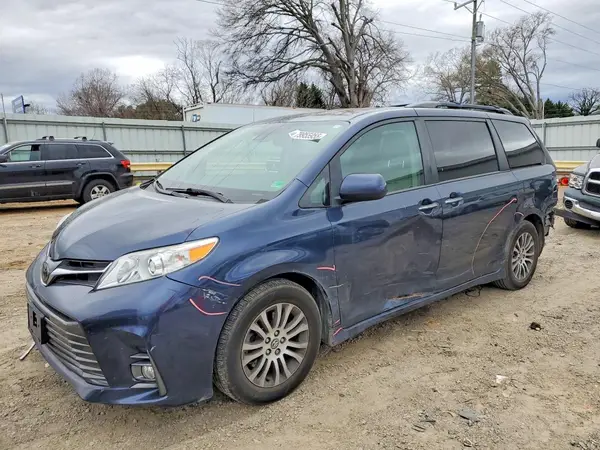 5TDYZ3DC8JS964925 2018 TOYOTA SIENNA - Image 1
