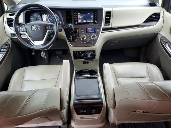 5TDYZ3DC8JS964925 2018 TOYOTA SIENNA - Image 8