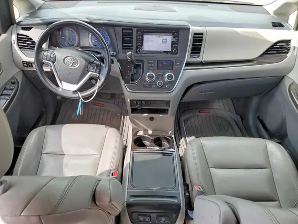 5TDYZ3DC8KS003422 2019 TOYOTA SIENNA - Image 8