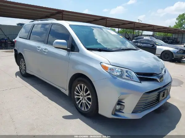 5TDYZ3DC8KS016526 2019 TOYOTA SIENNA - Image 1