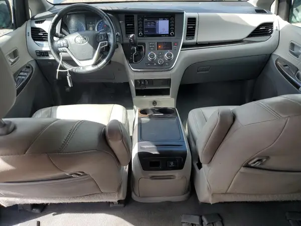 5TDYZ3DC8KS018583 2019 TOYOTA SIENNA - Image 8