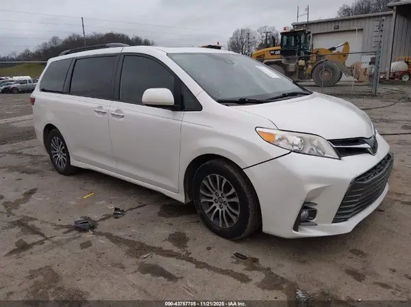 5TDYZ3DC8KS973092 2019 TOYOTA SIENNA - Image 1