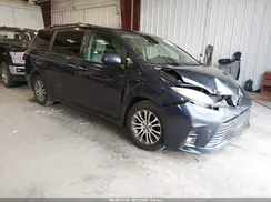 5TDYZ3DC8KS975845 2019 TOYOTA SIENNA