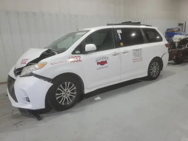 5TDYZ3DC8KS980317 2019 TOYOTA SIENNA - Image 1