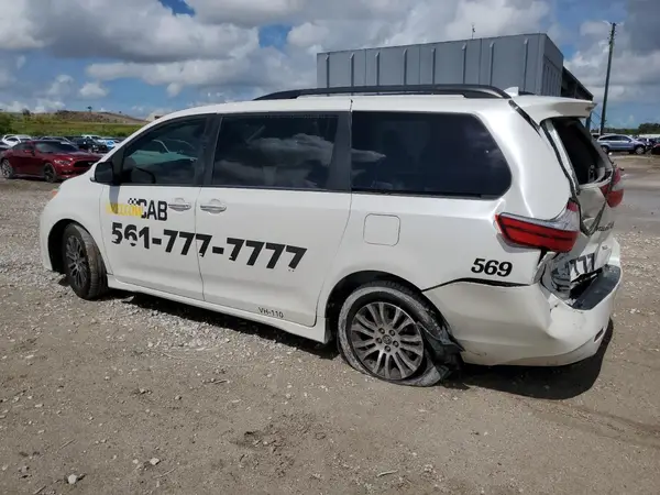 5TDYZ3DC8KS995612 2019 TOYOTA SIENNA - Image 2