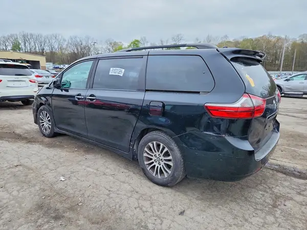 5TDYZ3DC8LS032002 2020 TOYOTA SIENNA - Image 2