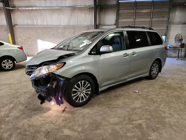 5TDYZ3DC8LS037152 2020 TOYOTA SIENNA - Image 1