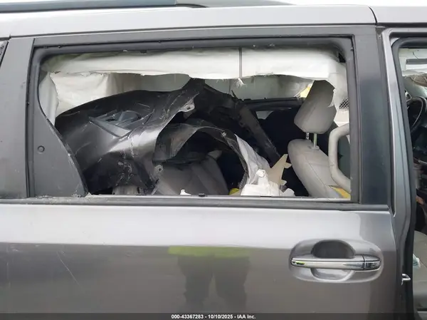 5TDYZ3DC8LS055912 2020 TOYOTA SIENNA - Image 8