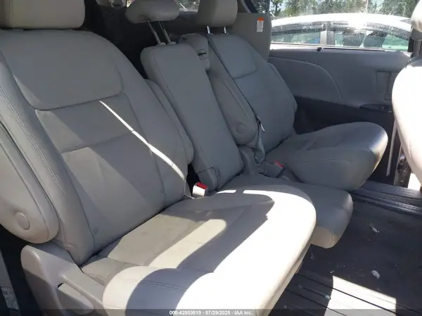 5TDYZ3DC8LS057403 2020 TOYOTA SIENNA - Image 8