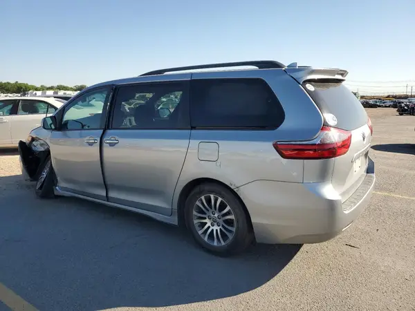 5TDYZ3DC8LS071530 2020 TOYOTA SIENNA - Image 2