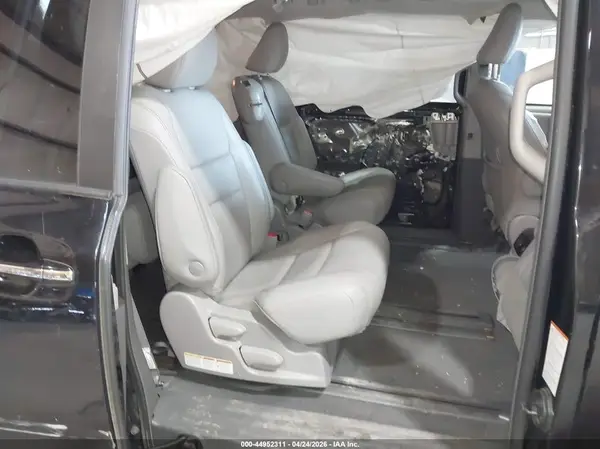 5TDYZ3DC9AS009701 2019 TOYOTA SIENNA - Image 8