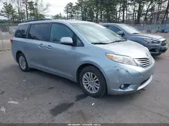 5TDYZ3DC9HS767756 2017 TOYOTA SIENNA