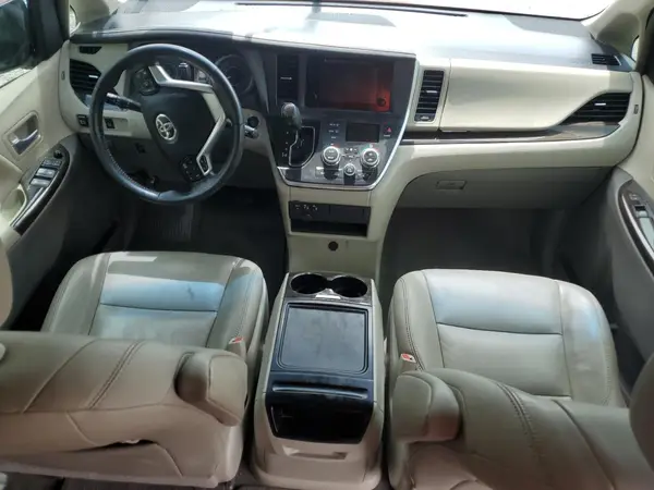 5TDYZ3DC9HS796884 2017 TOYOTA SIENNA - Image 8