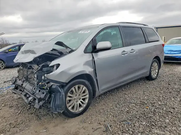 5TDYZ3DC9HS814641 2017 TOYOTA SIENNA - Image 1