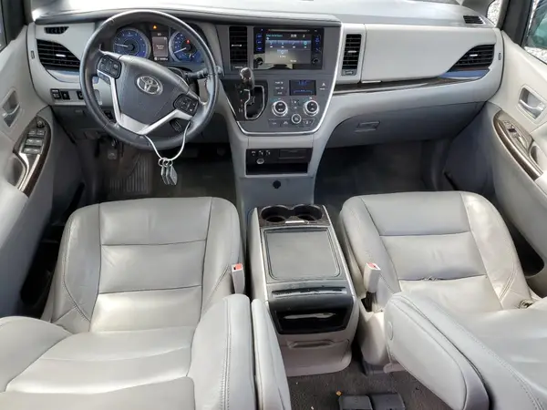 5TDYZ3DC9HS815028 2017 TOYOTA SIENNA - Image 8