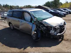 5TDYZ3DC9HS817720 2017 TOYOTA SIENNA